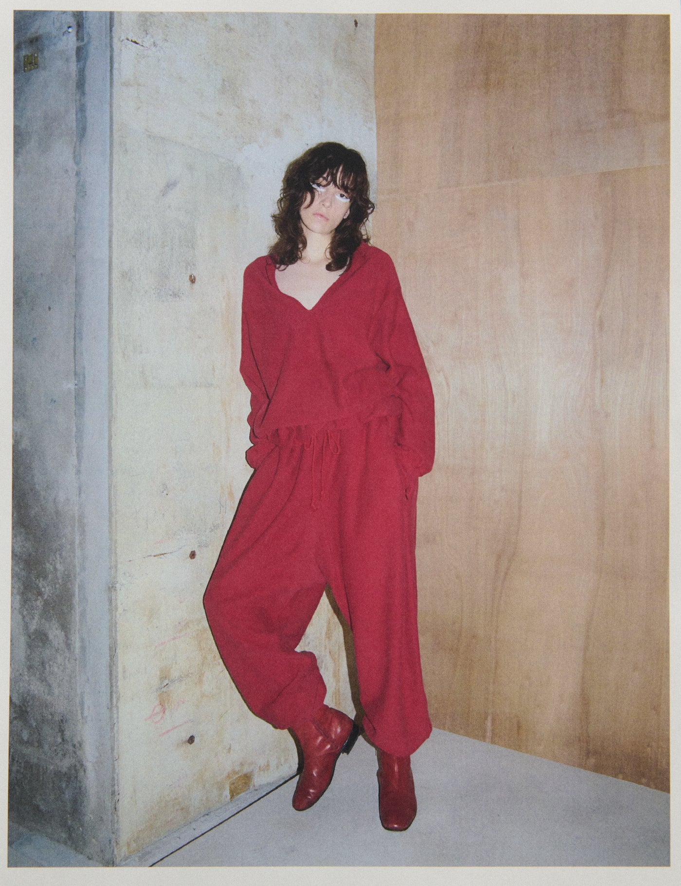 Accordion Worn Neck Sweat - Red