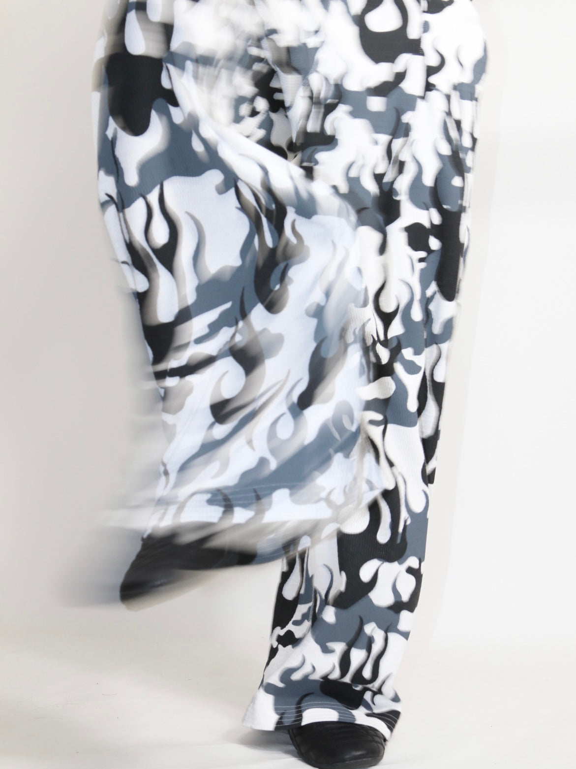 SAXPHONE PANTS FIRE CAMO - OFF